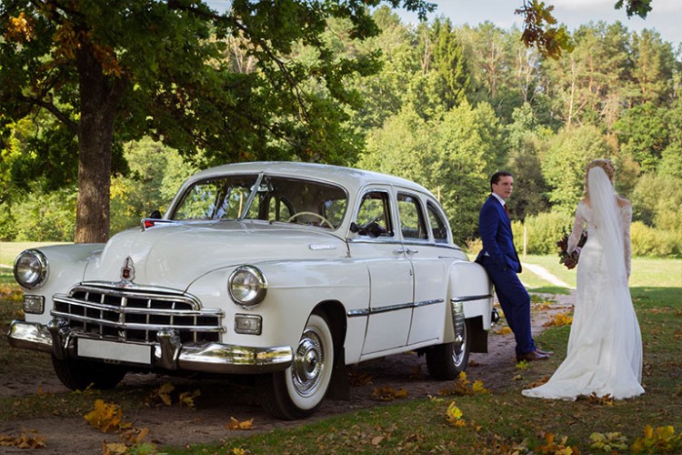 GAZ ZIM white